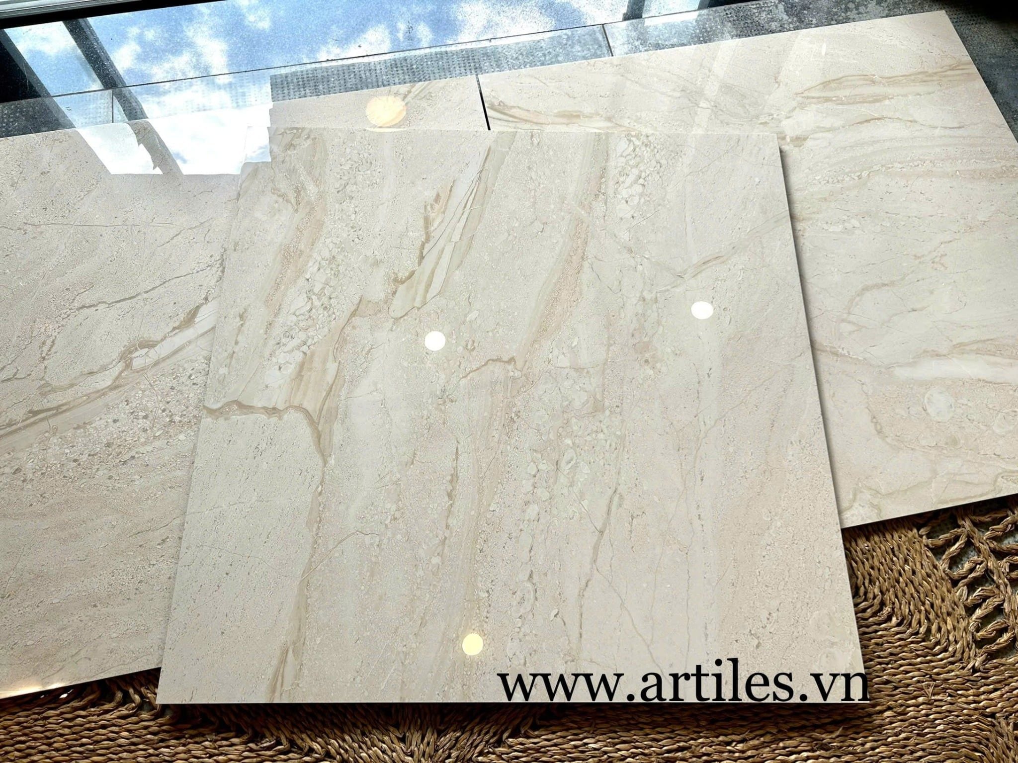 Gạch đá bóng kiếng vân Marble kem vàng ArtZ186603