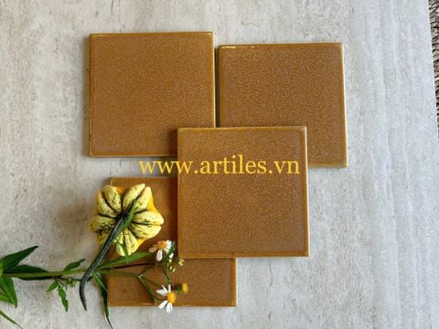  Gạch thẻ men gốm màu vàng đồng 