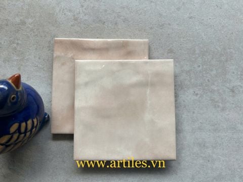  Gạch thẻ vuông màu kem hồng bóng lượn ArtM2002 