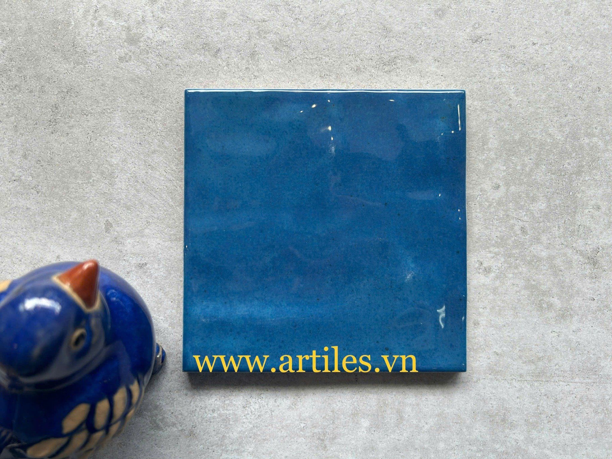 Gạch thẻ màu xanh biển bóng gợn Art2005