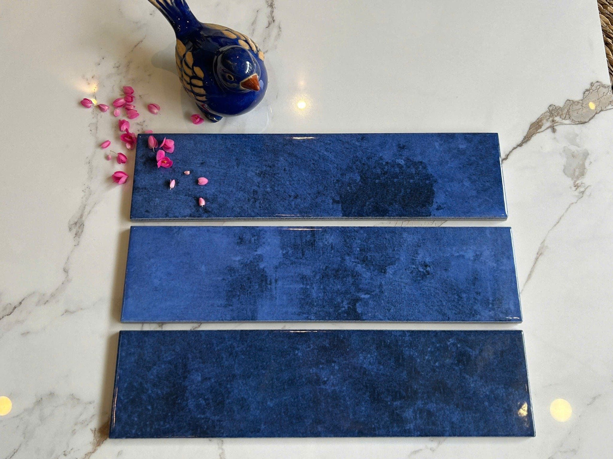 Gạch thẻ vân đá xanh dương Art