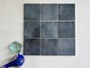 Gạch thẻ màu đen men mờ gợn sóng 100x100mm Art07M