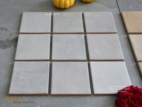  Gạch thẻ màu xám kem men mờ gợn sóng 100x100mm Art02G 