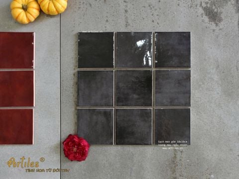  Gạch thẻ màu đen men bóng gợn sóng 100x100mm Art07G 
