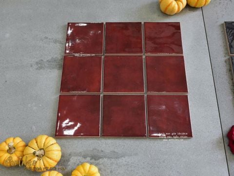  Gạch thẻ màu đỏ men bóng gợn sóng 100x100mm Art04G 