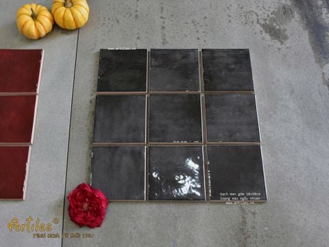  Gạch thẻ màu đen men bóng gợn sóng 100x100mm Art07G 