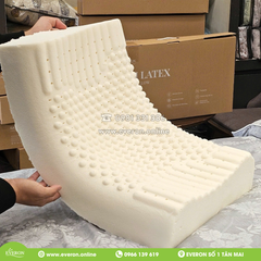 Gối cao su Everon Contour Massage