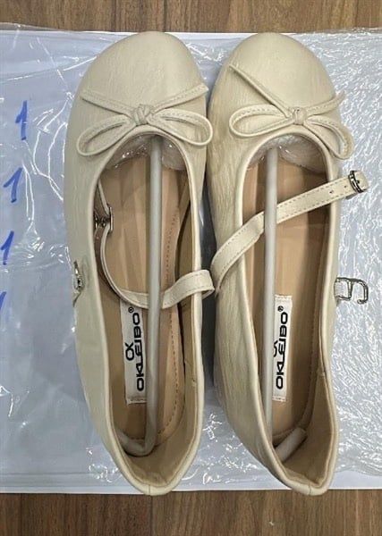  Giày bb mũi tròn nhăn trắng 35 