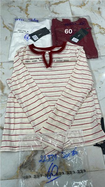  áo thun TD chữ cổ V đỏ 