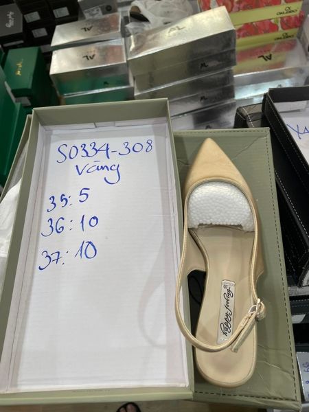  giày cao gót mũi nhọn satin kem 36 