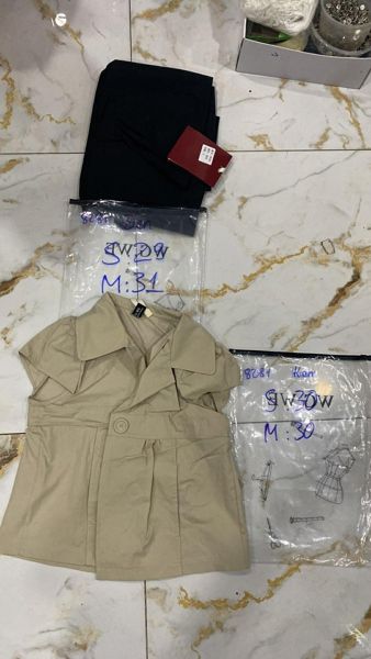  áo sm tay hến nịt eo đen S 