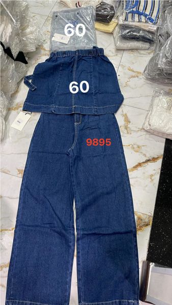  Quần denim đậm 