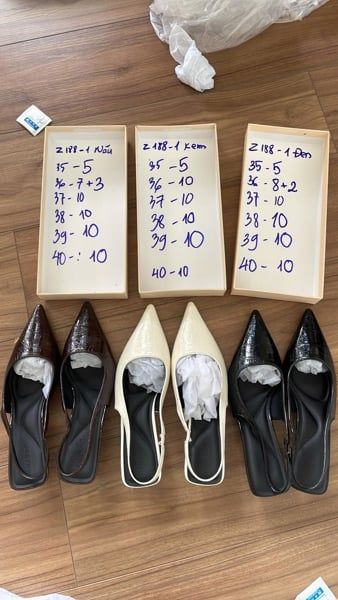  giày 5cm mũi nhọn da sần kem 38 
