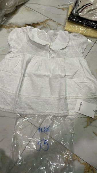  Áo bbd cổ sen boi trắng 