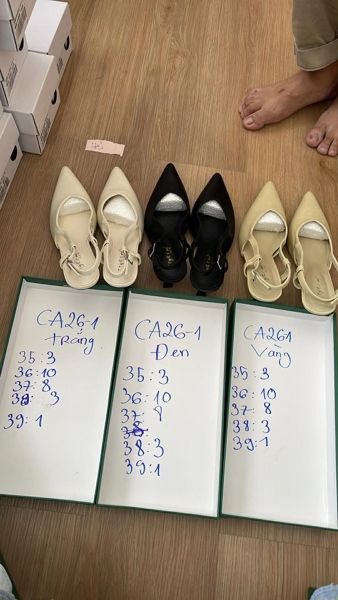  giày mũi nhọn 7cm vàng 36 