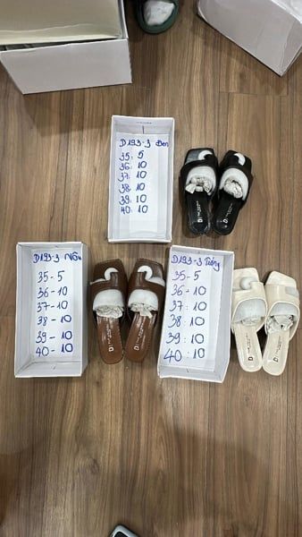  dép nữ cao gót mũi vuông kem 35 