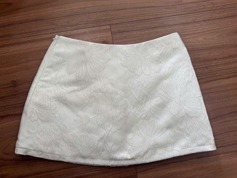  CV mini hoa trắng size S 