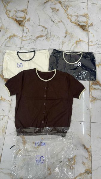  áo len TN cổ tròn nút viền nâu 