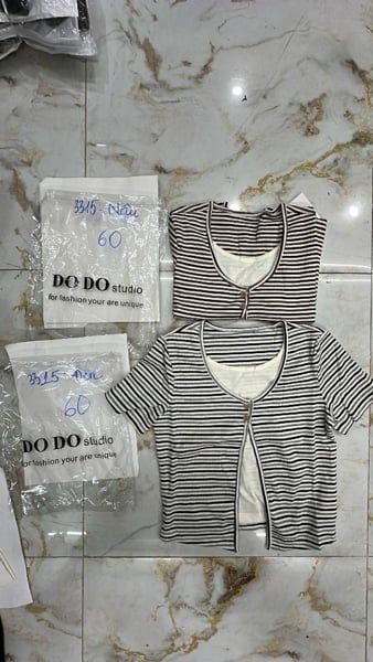  Áo TN giả set nút kẻ nâu 