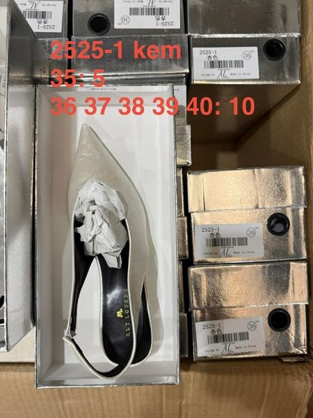  giày mũi nhọn 5cm da sần bạc 39 
