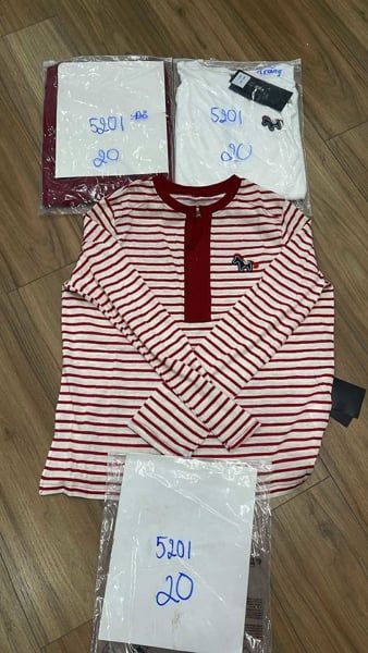  áo thun TD ngựa kẻ đỏ 