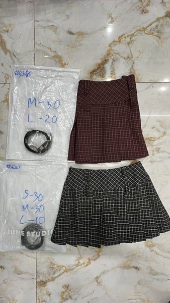  CV mini caro vuông đỏ M 