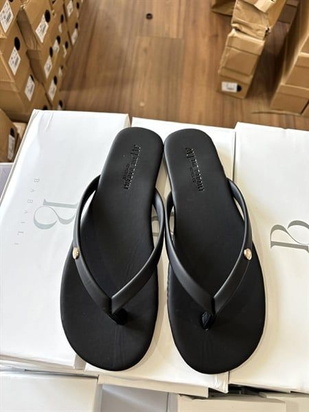  dép xỏ ngón da đen 39 
