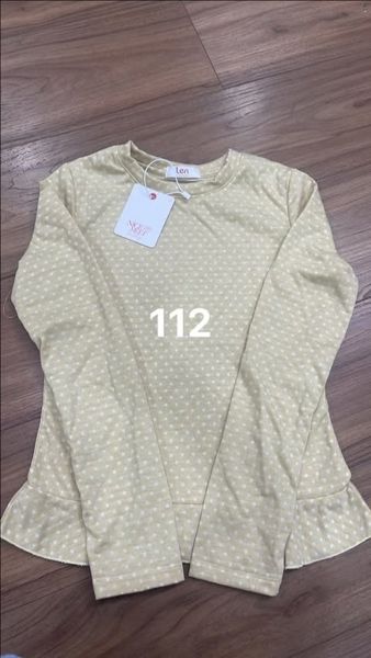  Áo TD lai bèo chấm bi vàng 