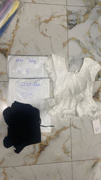  áo kiểu tầng trắng 