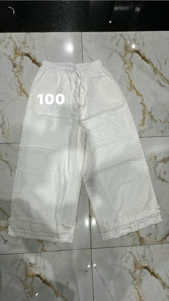  Quần cullotes xô hoa trắng 