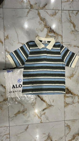  Áo thun polo cổ kem màu xanh 