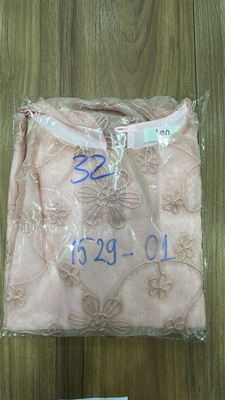  Áo BBD hoa lưới kem 