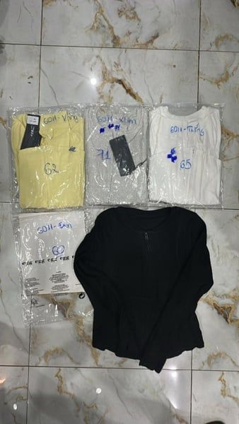  áo thun TD dây kéo trơn vàng 