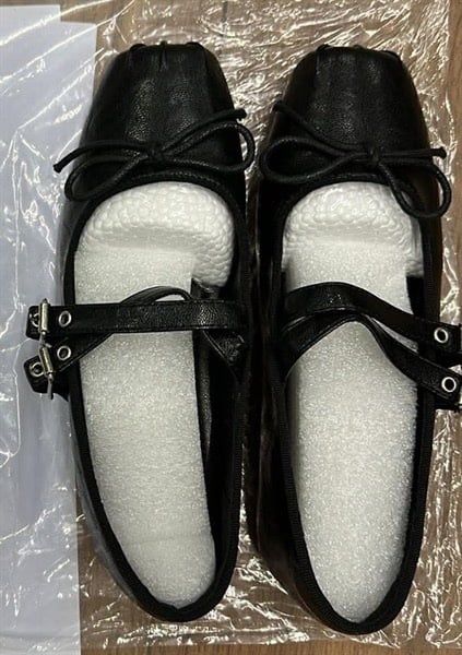  Giày bb đai khoen đen 35 