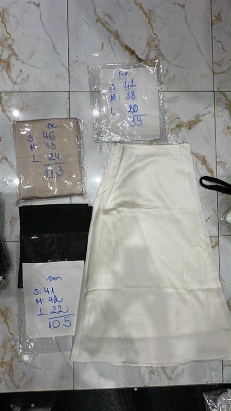  CV midi lụa đen size L 