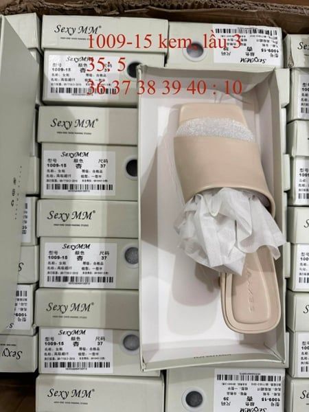  guốc 5cm đen 40 