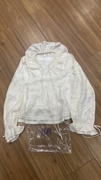  Áo kiểu cổ bèo hoa chìm 