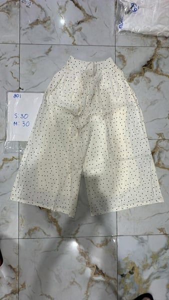  Quần kaki chấm bi M 