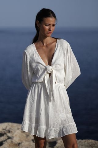  Đầm Trắng Ánh Kim Cotton Cao Cấp Luna Llena 