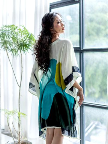  Đầm Cánh Dơi Thêu Cotton Isla Bonita 