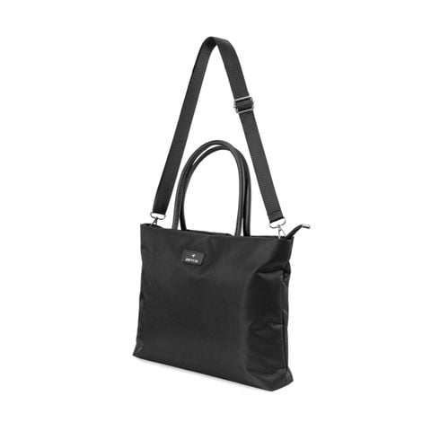 Mặt trước hiển thị chiều ngang 36cm và chiều cao 27cm gọn gàng của túi đựng laptop nữ Biti's màu đen