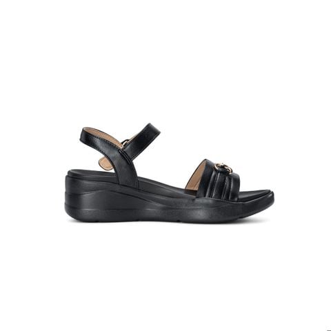 Giày sandal nữ Biti's Embrace màu đen quai da Si UP phối khóa xích mạ vàng đế xuồng cao 5cm chính hãng BEW005500DEN