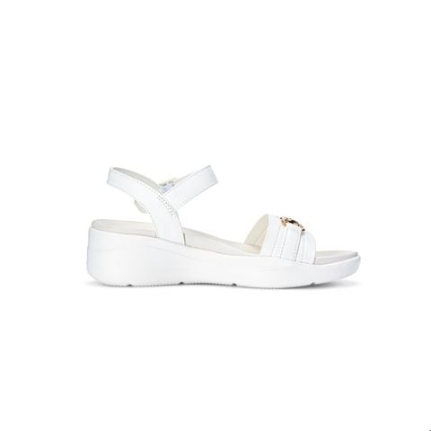 Giày sandal nữ Biti's Embrace màu trắng quai da Si UP phối khóa xích mạ vàng đế xuồng cao 5cm chính hãng BEW005500TRG