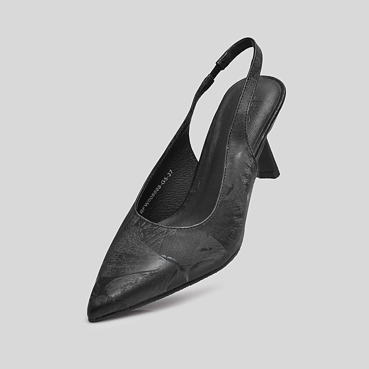 Giày cao gót biti's nữ màu đen bfw006888den Bitis