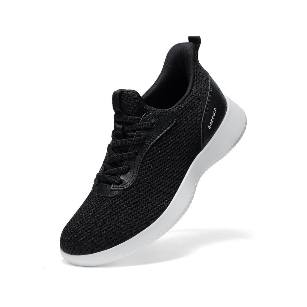  Giày Thể Thao Biti's Êmbrace Nữ Màu Đen BSW005300DEN 