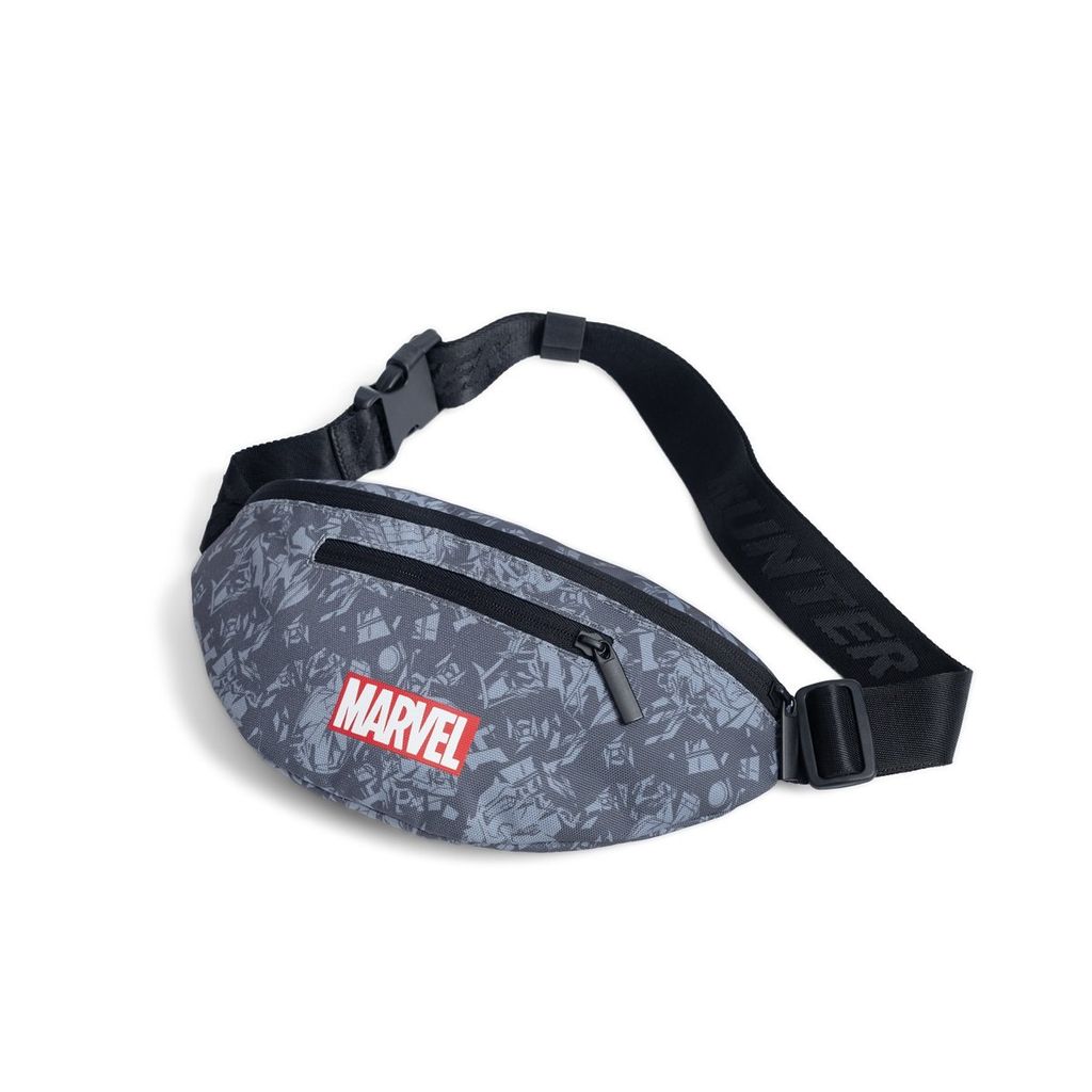  Túi Đeo Chéo Biti's Hunter Marvel Màu Đen HBSM01298DEN 