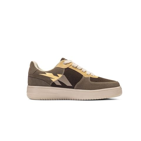 Giày thể thao nam Bitis Hunter Còn Gì Dùng Đó màu nâu đậm da lộn phối si nubuck đế IP siêu nhẹ HSM012600NAD