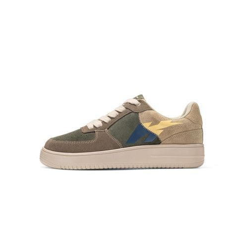 Giày thể thao nam Bitis Hunter Còn Gì Dùng Đó màu nâu chất liệu da lộn phối si nubuck đế IP siêu nhẹ HSM012600NAU