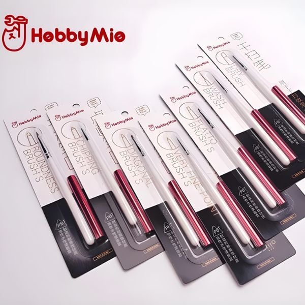 Cọ sơn vẽ mô hình Hobby Mio Chipping Brush đóng gói chính hãng, cán đỏ bạc sang trọng.
