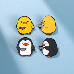 Huy hiệu kim loại Thú Cầm Dao